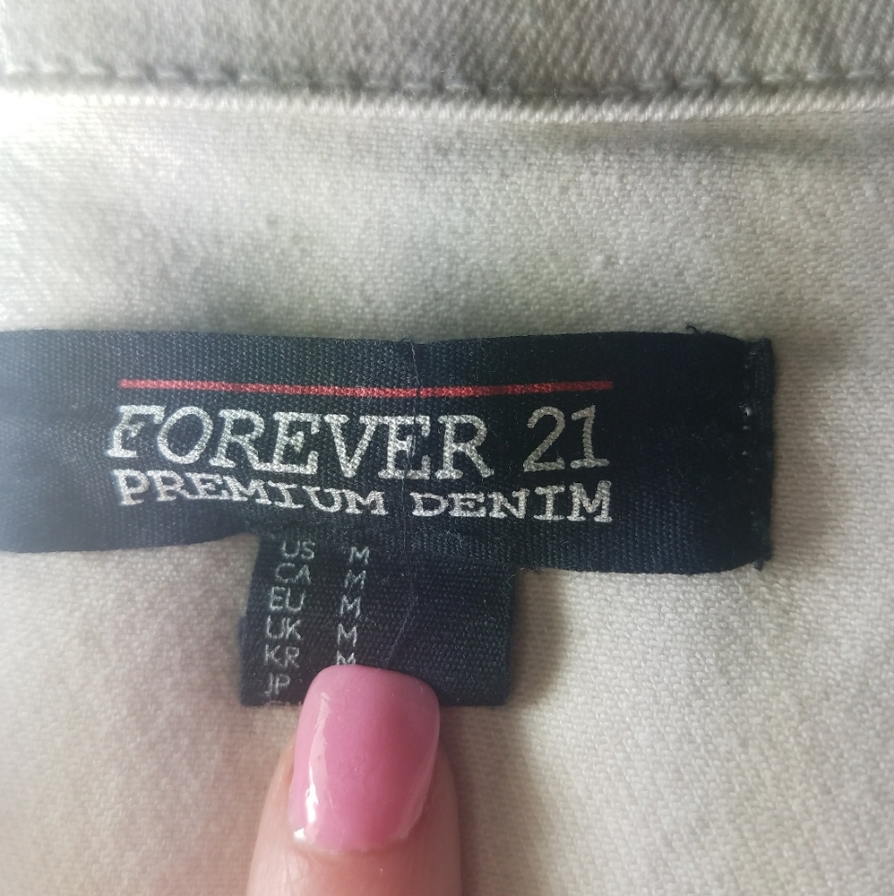 Beige Denim Jacket- Slightly cropped - Picture 3 of 3